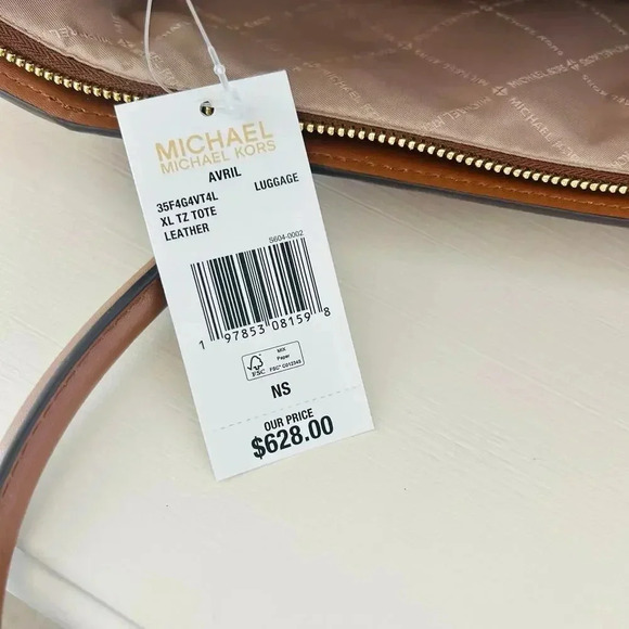 Michael Kors Avril Extra-Large Leather and Suede Tote Bag Luggage - Picture 8 of 10